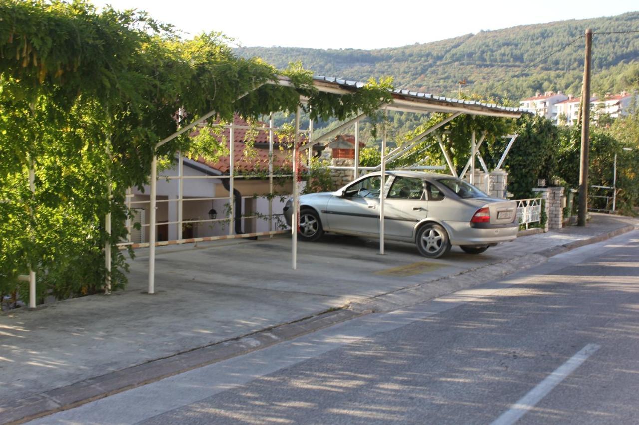 Apartments With A Parking Space Rabac, Labin - 7410 Eksteriør billede